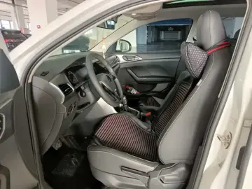 2021 Volkswagen T-Cross с пробегом 79 000 км