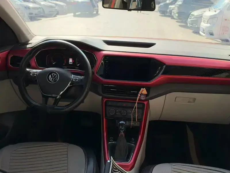 2022 Volkswagen T-Cross с пробегом 35 000 км