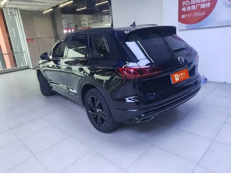 2023 Volkswagen Touareg с пробегом 52 900 км