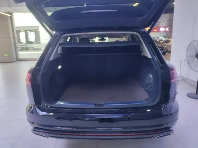 2023 Volkswagen Touareg с пробегом 52 900 км