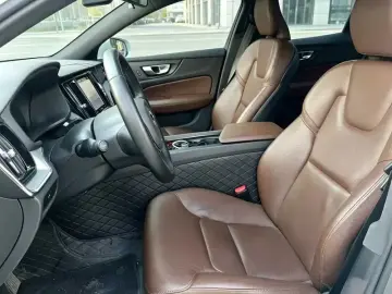 2024 Volvo S60 с пробегом 43 500 км