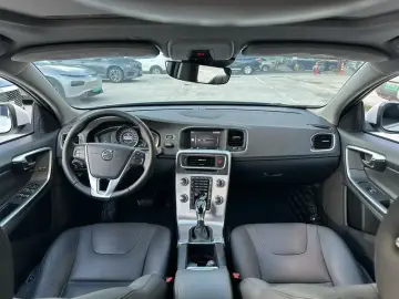 2019 Volvo S60 с пробегом 130 000 км
