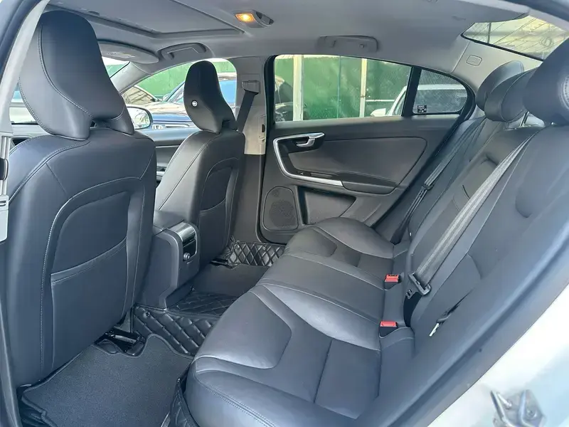 2019 Volvo S60 с пробегом 130 000 км