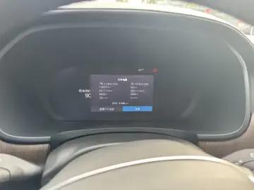 2025 Volvo S90 с пробегом 9 500 км
