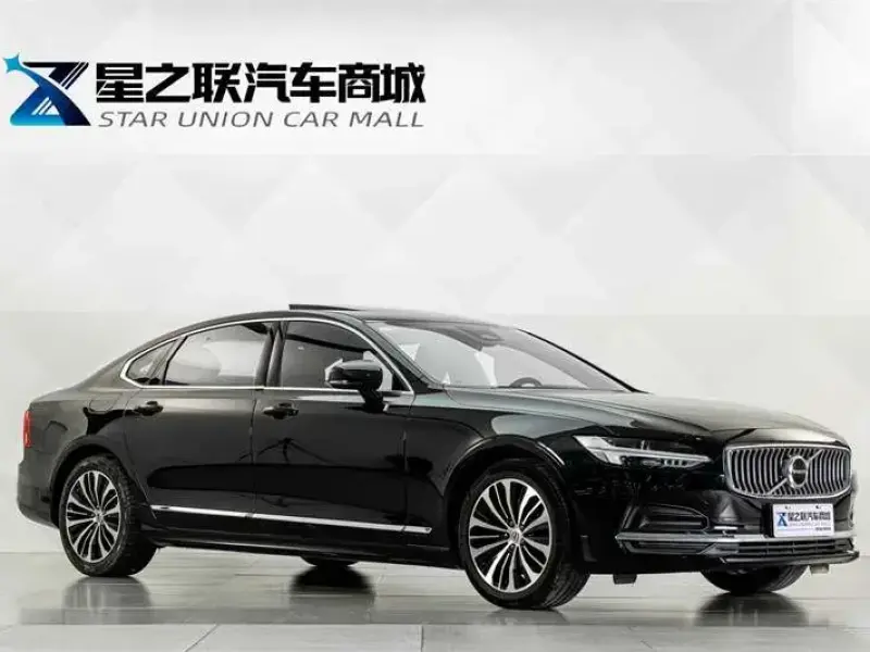 2025 Volvo S90 с пробегом 59 000 км