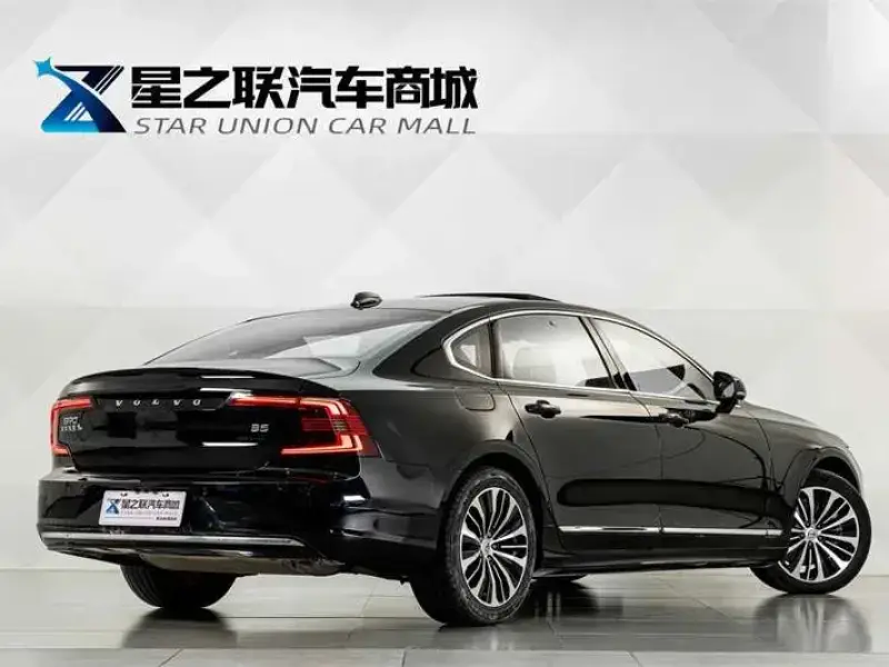 2025 Volvo S90 с пробегом 59 000 км