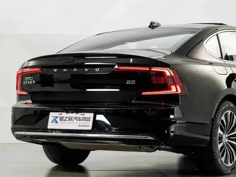 2025 Volvo S90 с пробегом 59 000 км