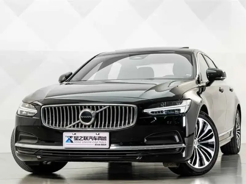 2025 Volvo S90 с пробегом 59 000 км