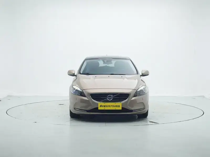 2016 Volvo V40 с пробегом 114 500 км