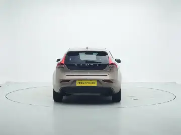 2016 Volvo V40 с пробегом 114 500 км