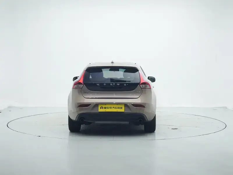 2016 Volvo V40 с пробегом 114 500 км