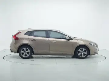 2016 Volvo V40 с пробегом 114 500 км