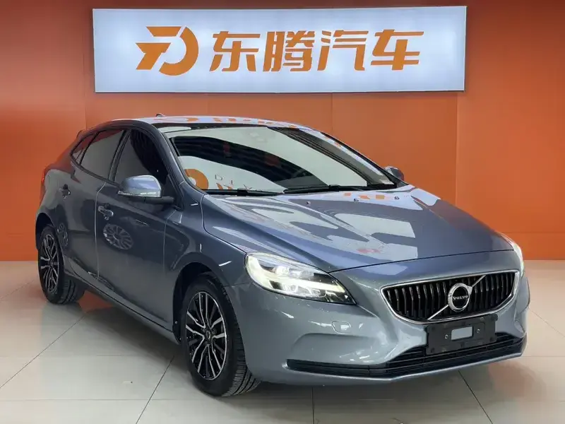 2018 Volvo V40 с пробегом 55 000 км