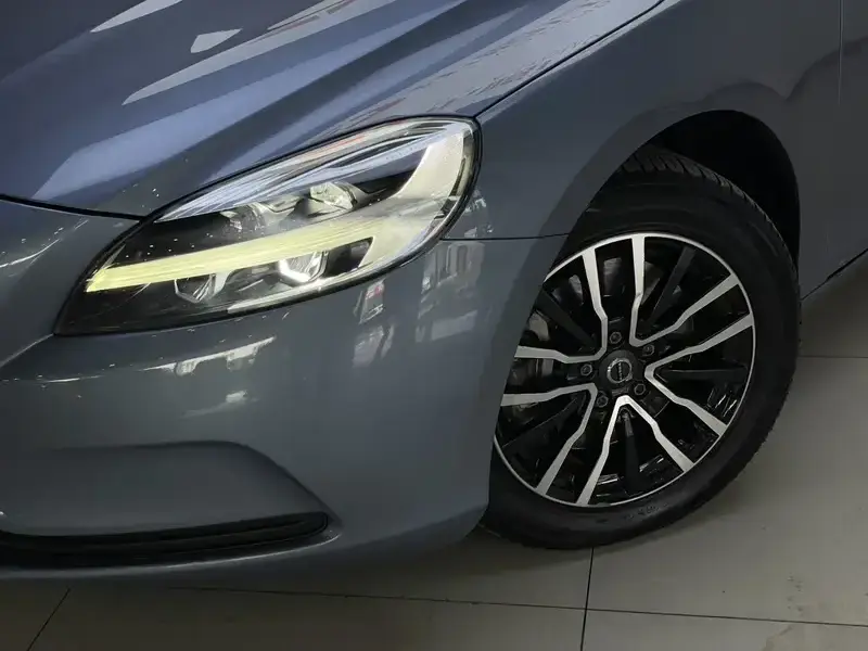 2018 Volvo V40 с пробегом 55 000 км
