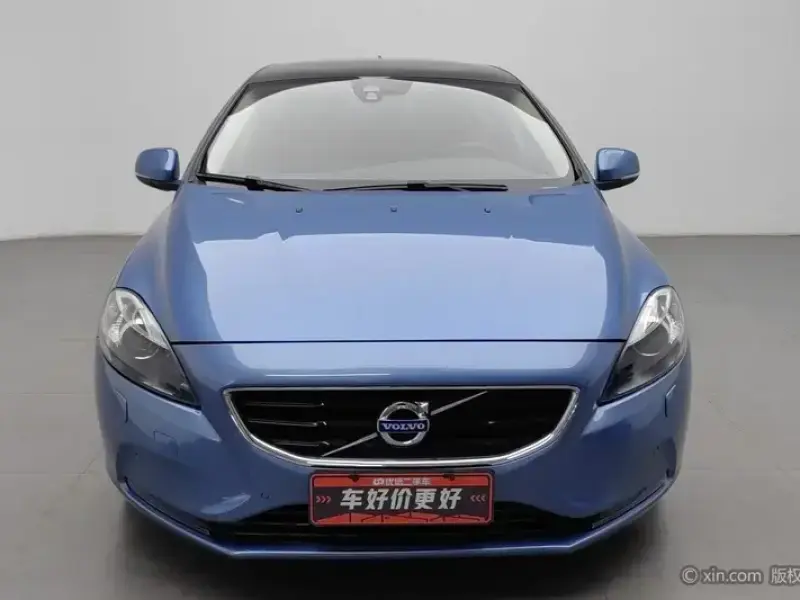 2016 Volvo V40 с пробегом 121 800 км