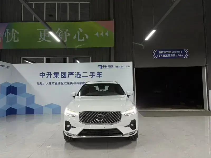 2026 Volvo XC60 с пробегом 100 км