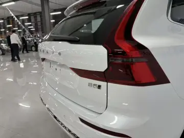 2026 Volvo XC60 с пробегом 100 км