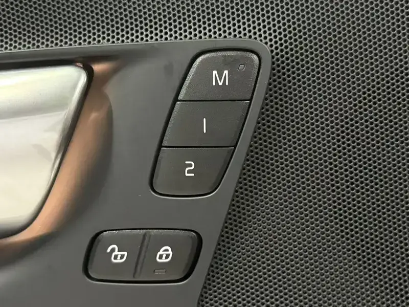 2026 Volvo XC60 с пробегом 100 км