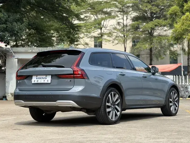2022 Volvo V90 с пробегом 70 000 км