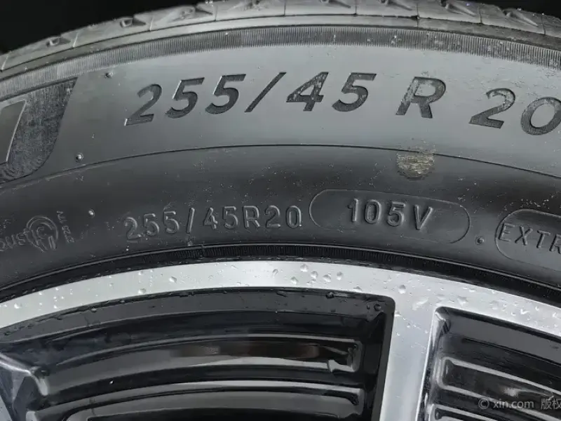 2025 Voyah Courage с пробегом 12 300 км