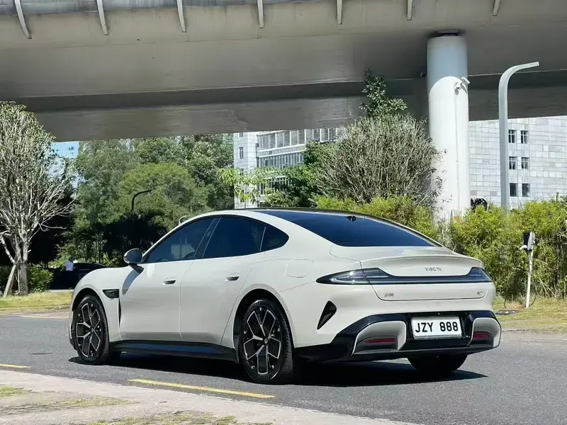 2024 Xiaomi SU7 с пробегом 25 000 км