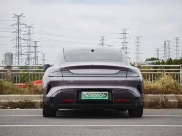 2024 Xiaomi SU7 с пробегом 32 000 км