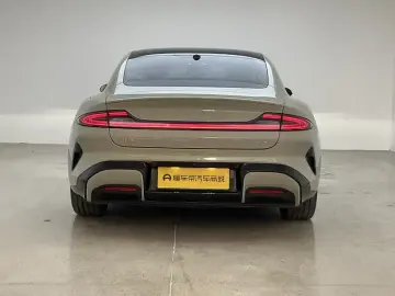 2024 Xiaomi SU7 с пробегом 26 700 км