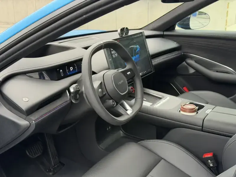 2026 Xiaomi SU7 с пробегом 10 000 км