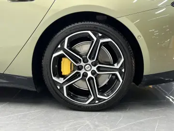 2024 Xiaomi SU7 с пробегом 31 800 км