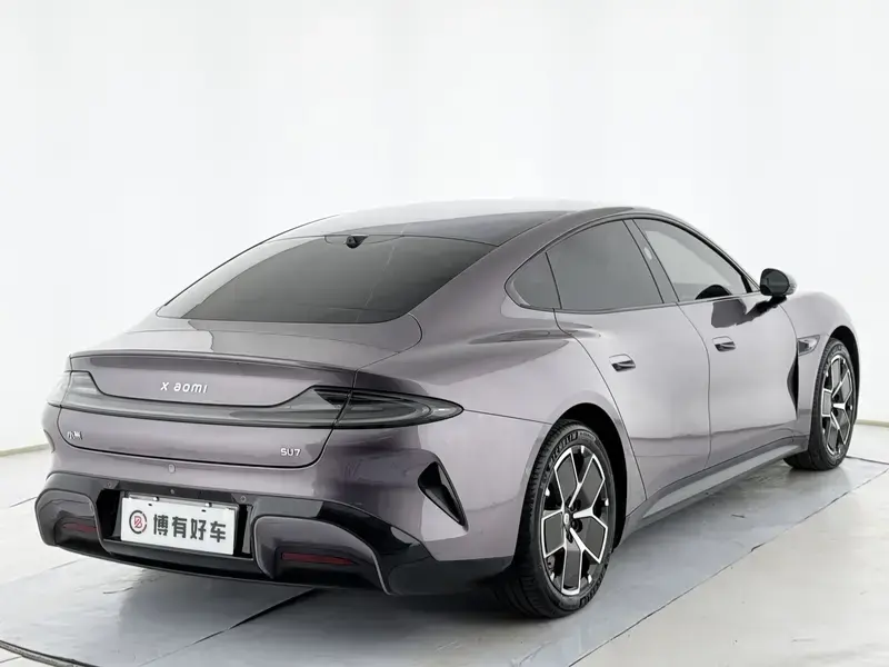 2024 Xiaomi SU7 с пробегом 16 000 км