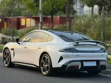 2024 Xiaomi SU7 с пробегом 37 000 км