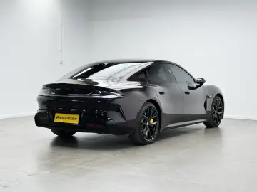 2024 Xiaomi SU7 с пробегом 38 600 км