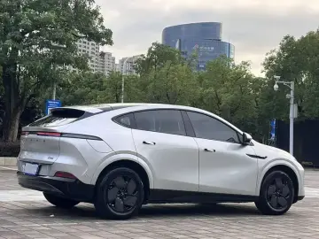 2025 Xpeng G6 с пробегом 16 000 км