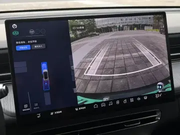 2025 Xpeng G6 с пробегом 16 000 км