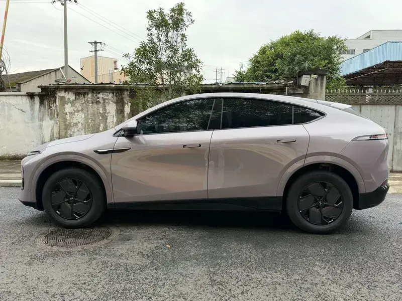 2025 Xpeng G6 с пробегом 5 800 км