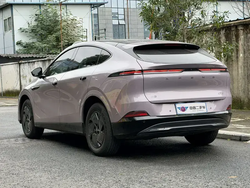 2025 Xpeng G6 с пробегом 5 800 км