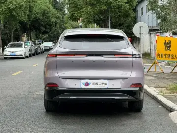 2025 Xpeng G6 с пробегом 5 800 км