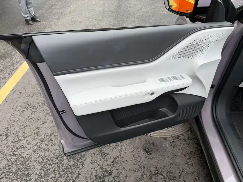 2025 Xpeng G6 с пробегом 5 800 км
