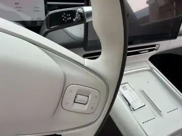 2025 Xpeng G6 с пробегом 5 800 км