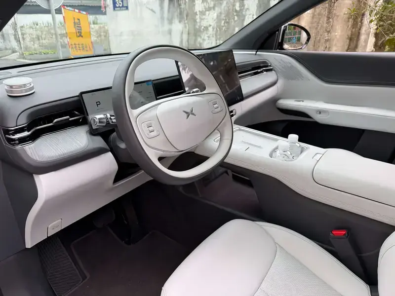 2025 Xpeng G6 с пробегом 5 800 км