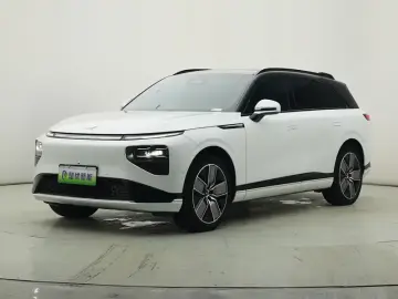 Xpeng G9