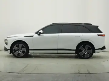 2022 Xpeng G9 с пробегом 87 000 км