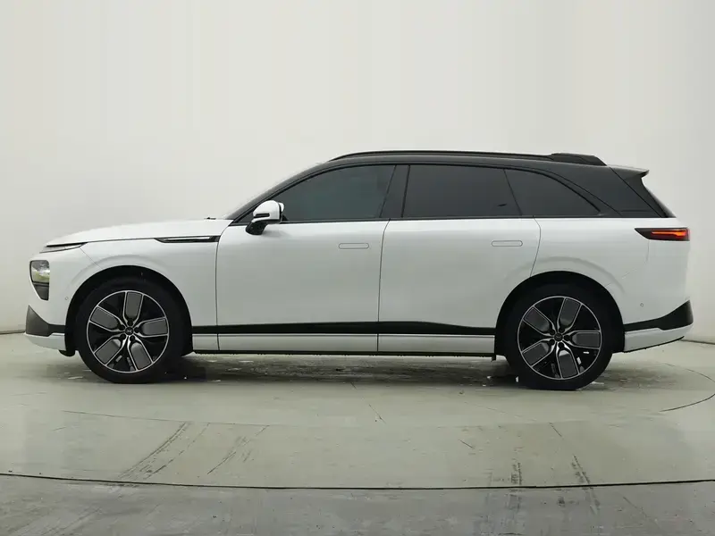 2022 Xpeng G9 с пробегом 87 000 км