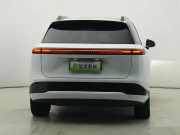 2022 Xpeng G9 с пробегом 87 000 км