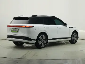 2022 Xpeng G9 с пробегом 87 000 км