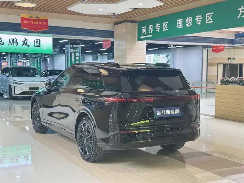 2026 Xpeng G9 с пробегом 9 900 км