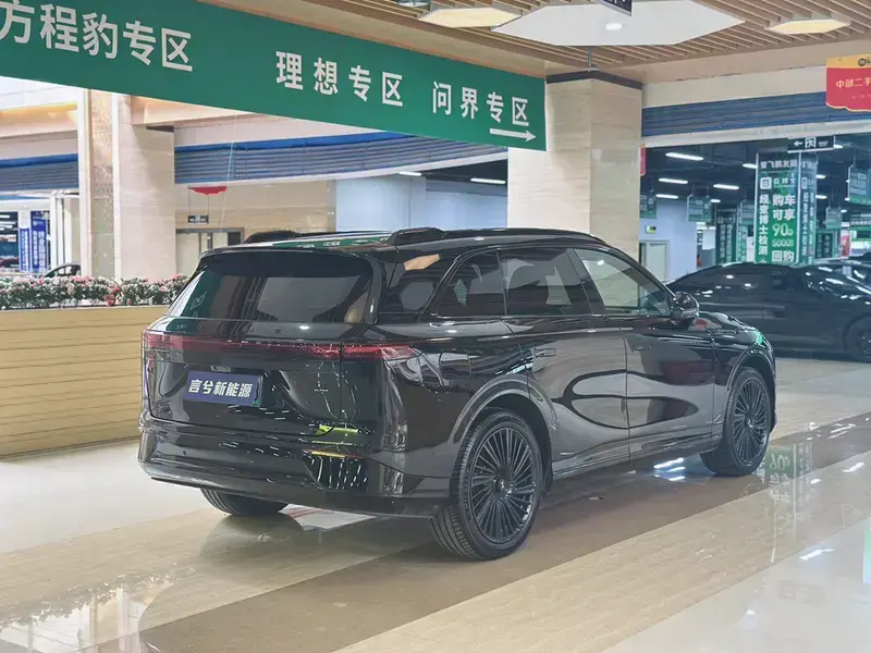 2026 Xpeng G9 с пробегом 9 900 км