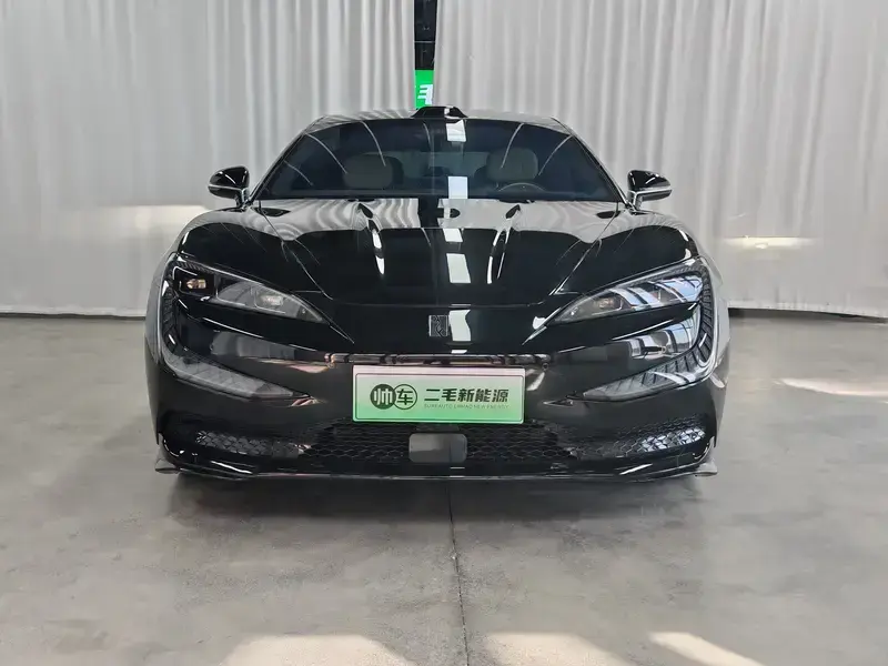 2025 BYD Yangwang U7 с пробегом 3 000 км