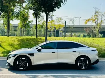 2024 Zeekr 007 с пробегом 19 000 км