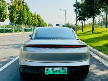 2024 Zeekr 007 с пробегом 19 000 км